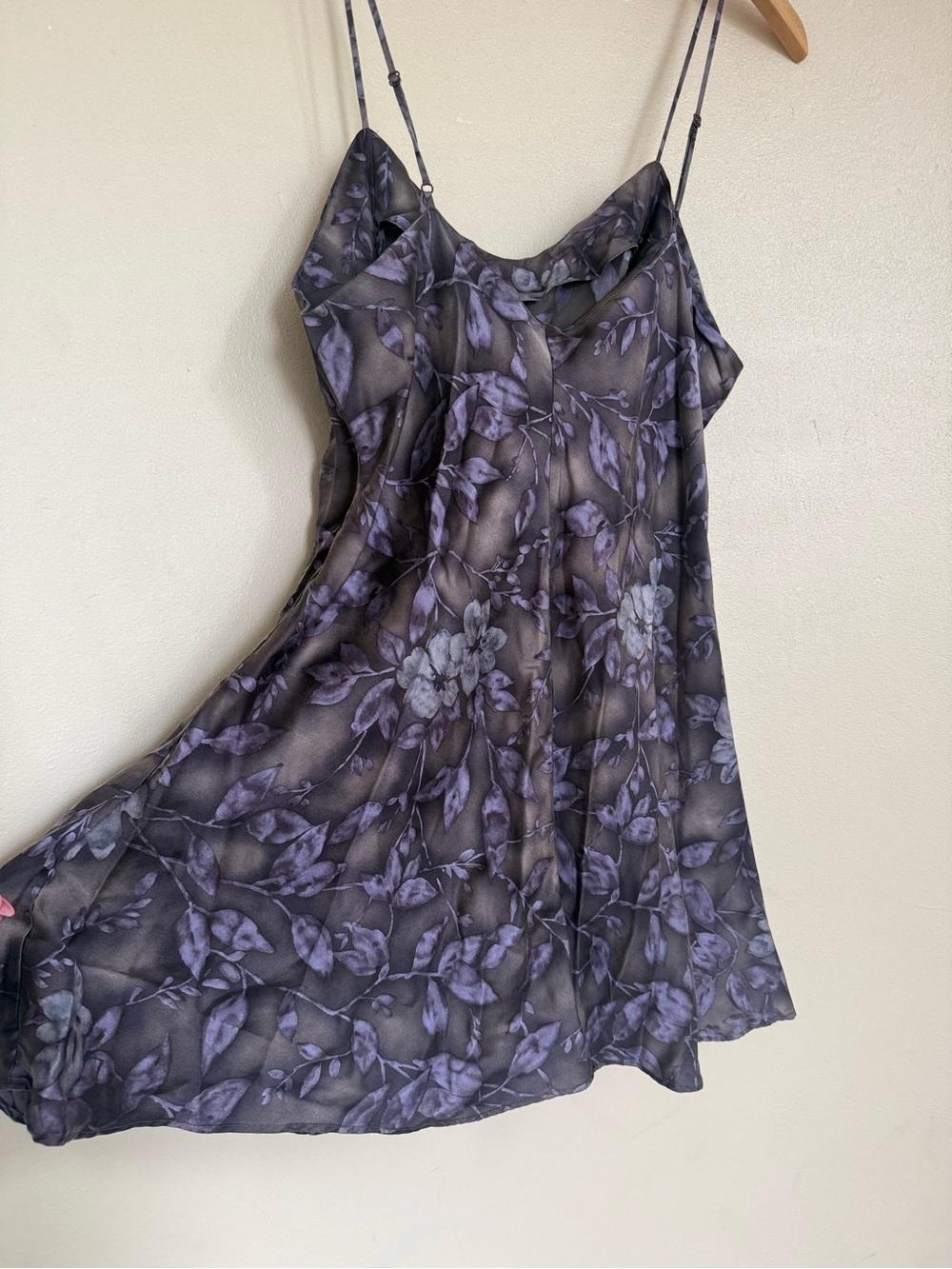 100% Silk (1999) Dark Fairy Garden Purple Vintage Victoria’s Secret Slip w/ Slit - Picture 4 of 7